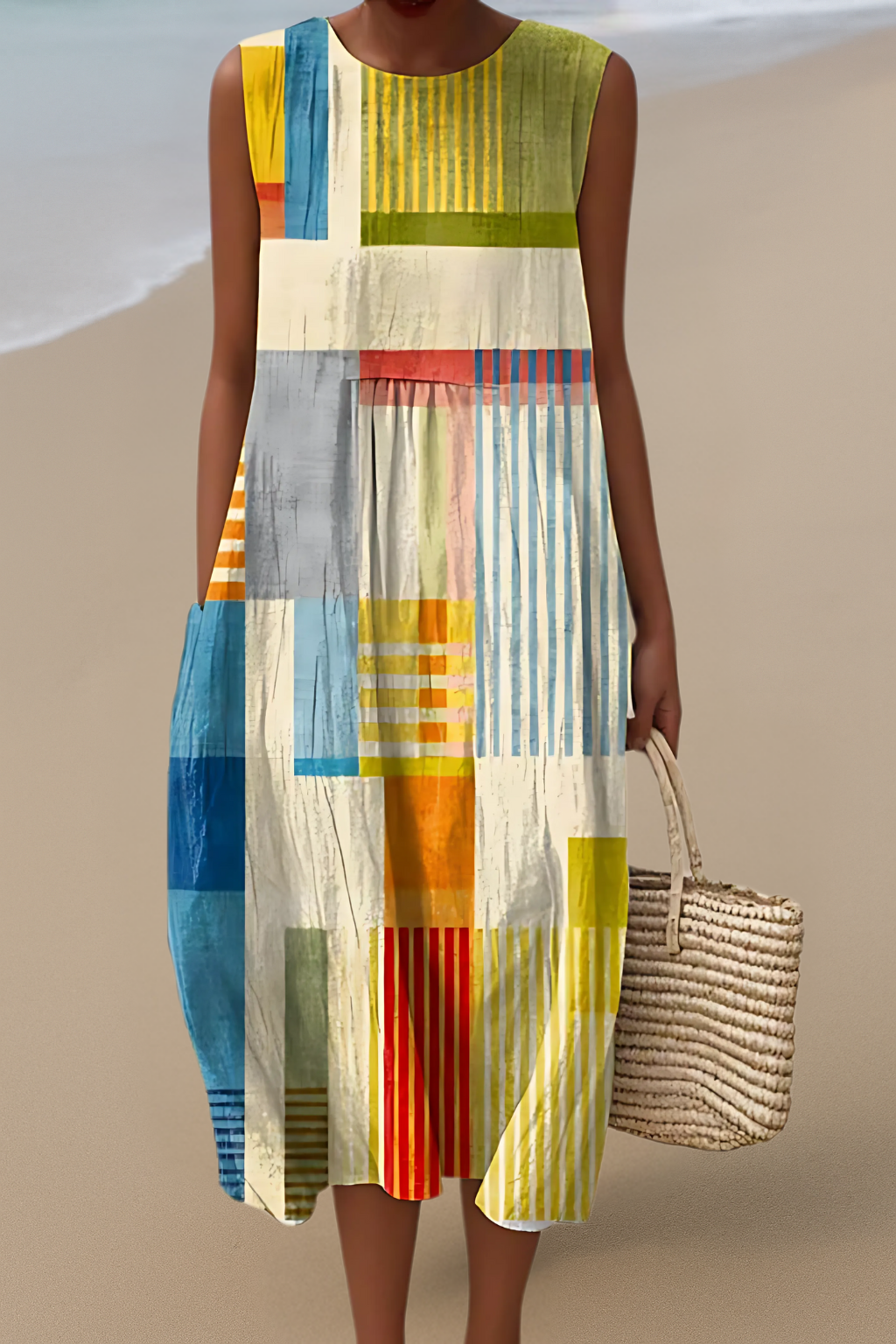 Sukienka bez rękawów – Prosty urok na słoneczne dni